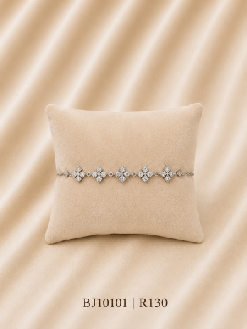Crystal Clover Bracelet